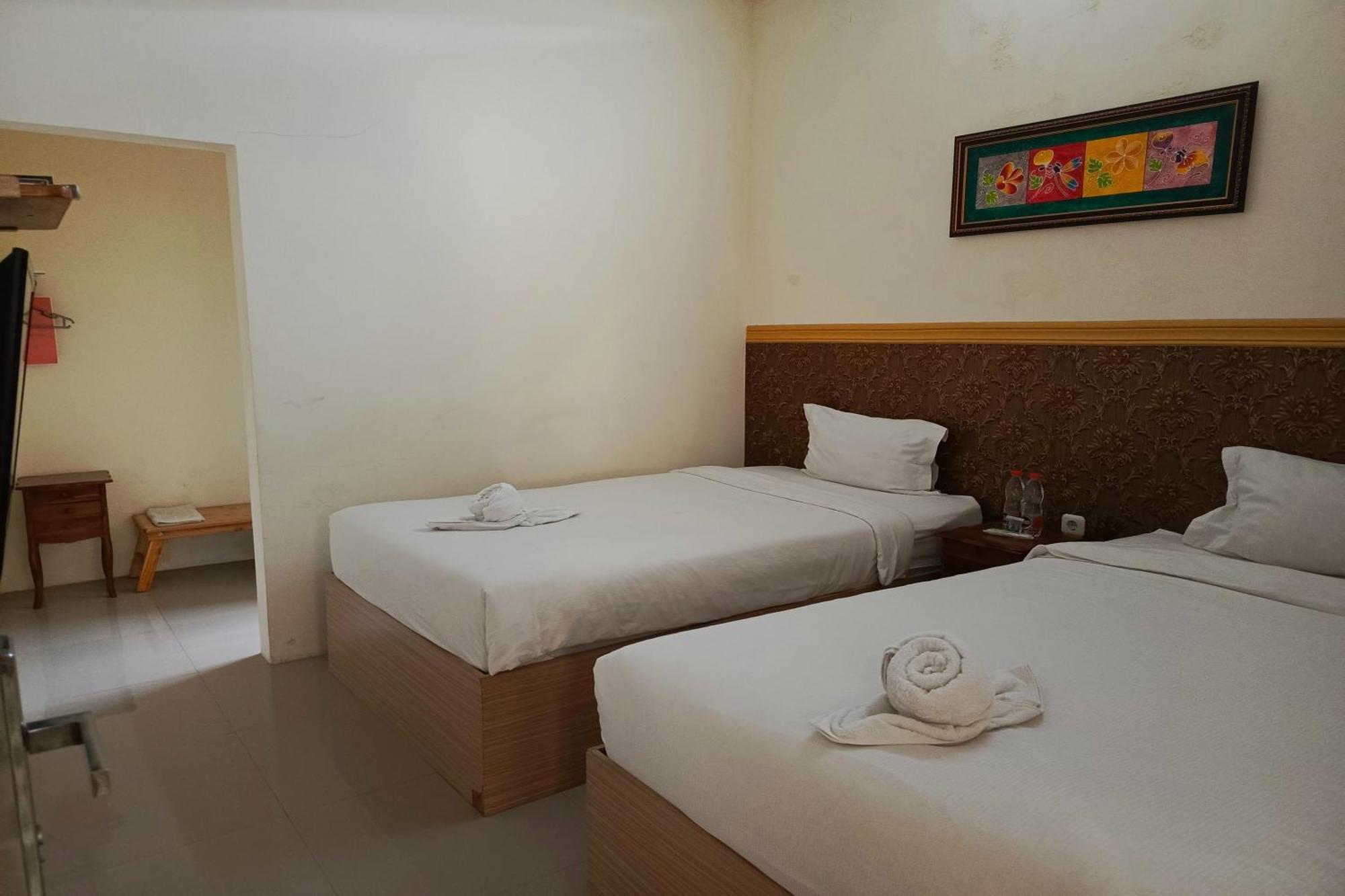 Adisa Homestay Malang Kültér fotó