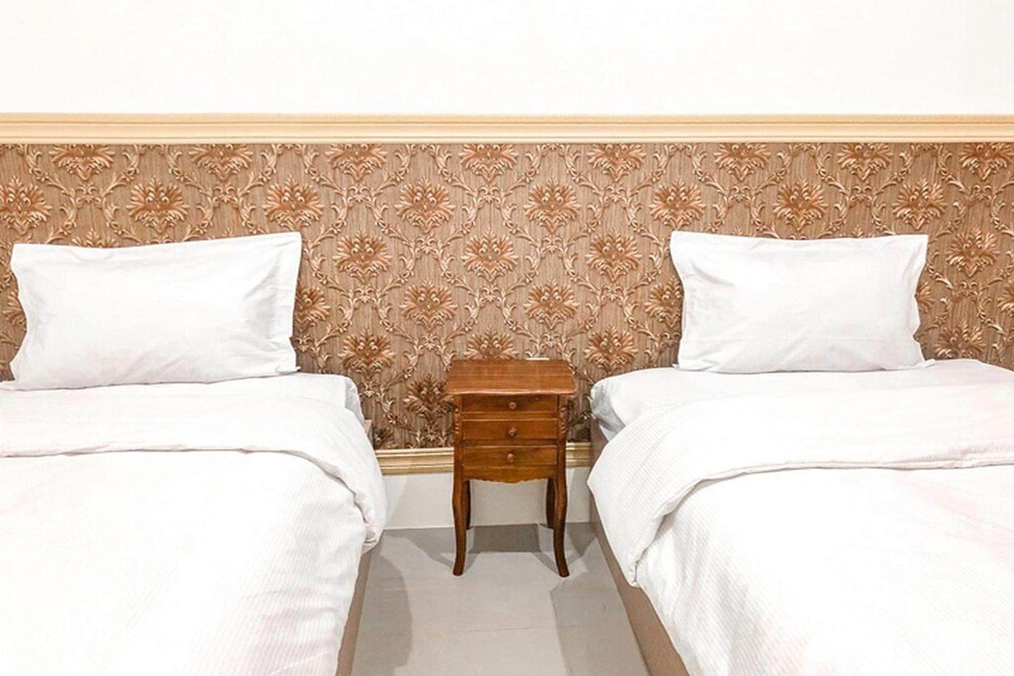 Adisa Homestay Malang Kültér fotó