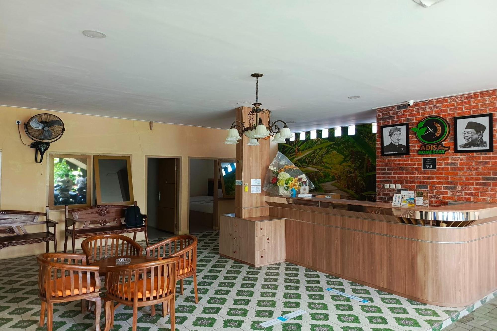 Adisa Homestay Malang Kültér fotó